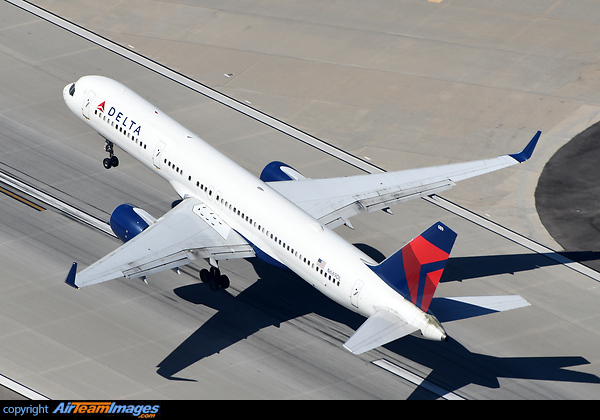 Boeing 757-232 Boeing 757-232