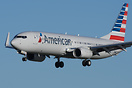 Boeing 737-823