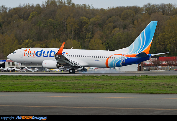 Boeing 737-8KN Boeing 737-8KN