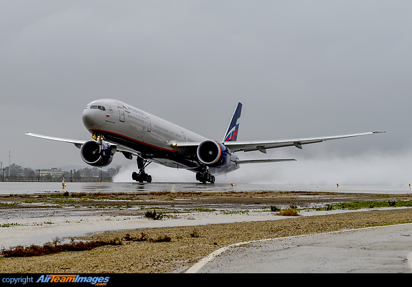 Boeing 777-3M0/ER Boeing 777-3M0/ER