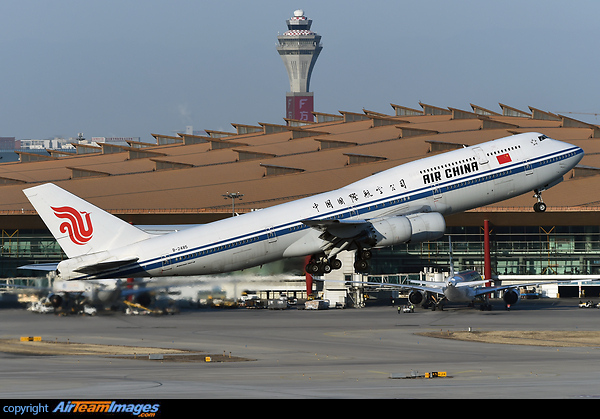 Boeing 747-89L Boeing 747-89L
