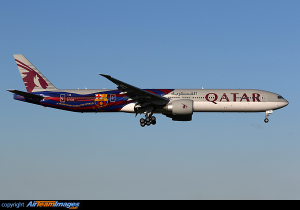 Painted in "FC Barcelona" special colours February 2014. Boeing 777-3DZ/ER