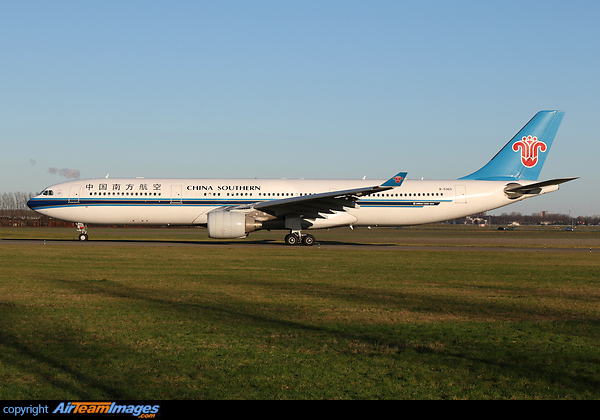 Airbus A330-323 Airbus A330-323