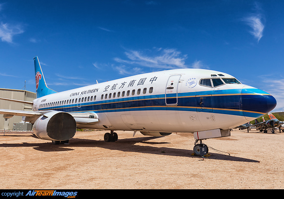 Boeing 737-3Q8 Boeing 737-3Q8