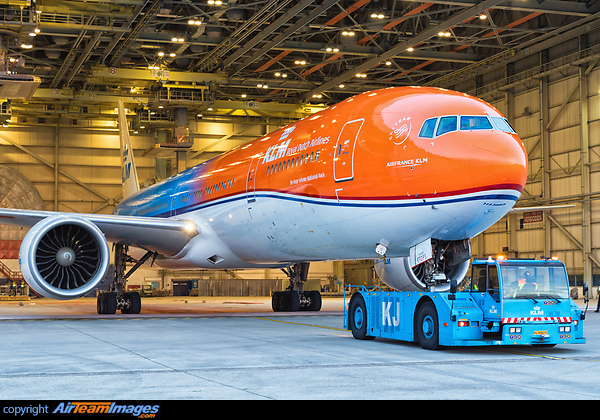 Boeing 777-306/ER Boeing 777-306/ER