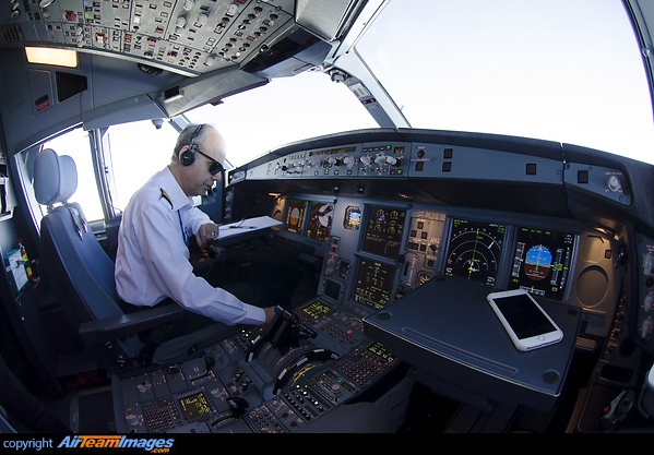 Airbus A330-243 Airbus A330-243