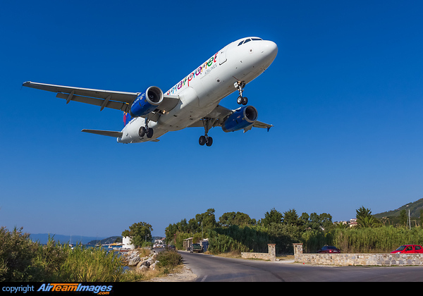 Airbus A320-233 Airbus A320-233