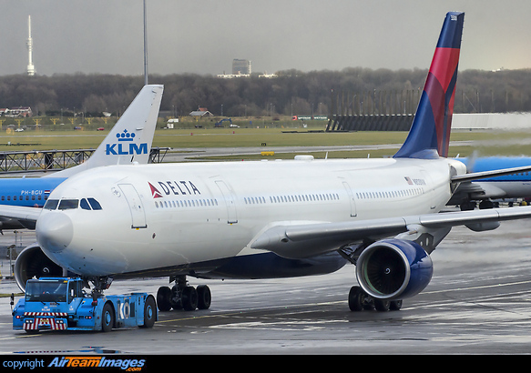 Airbus A330-323X Airbus A330-323X