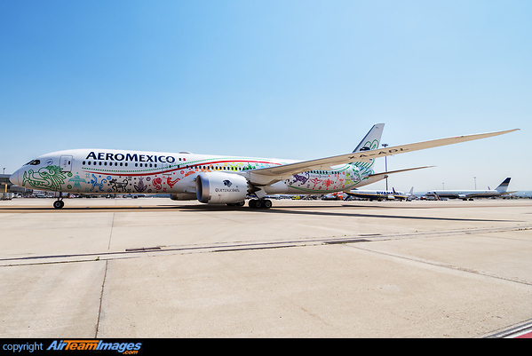 Boeing 787-9 Dreamliner Boeing 787-9 Dreamliner