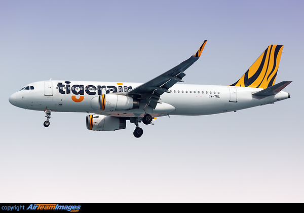 Airbus A320-232 Airbus A320-232