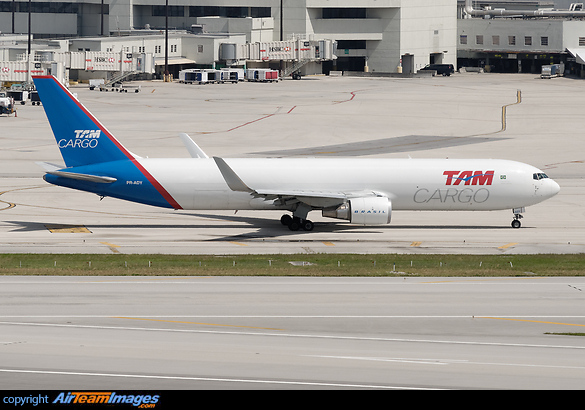 Boeing 767-316F/ER Boeing 767-316F/ER
