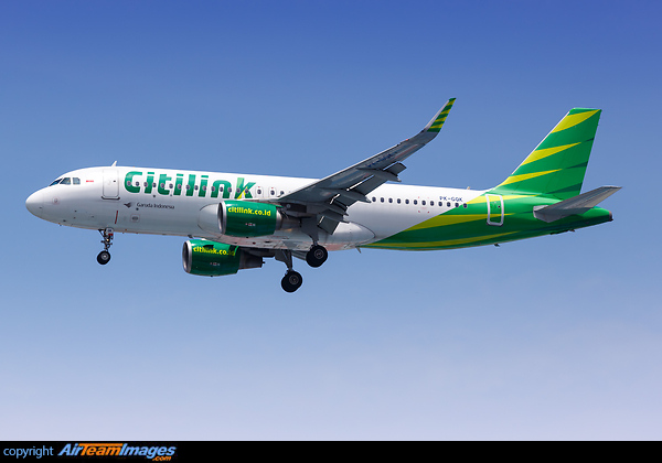 Airbus A320-214 Airbus A320-214