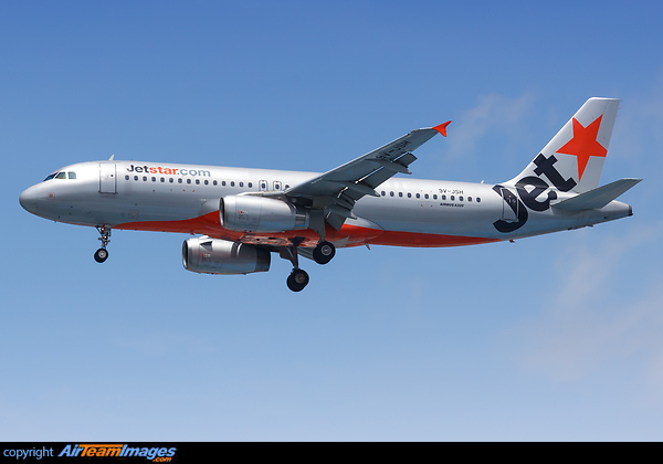 Airbus A320-232 Airbus A320-232