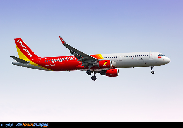 Airbus A321-211 Airbus A321-211