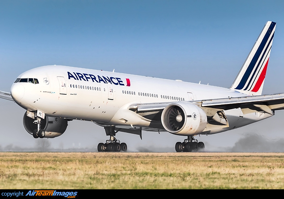 Boeing 777-228/ER Boeing 777-228/ER