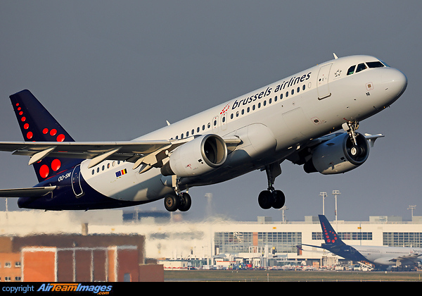 Airbus A320-214 Airbus A320-214