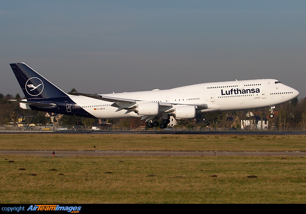 Boeing 747-830 Boeing 747-830