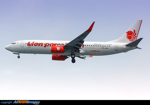 Boeing 737-8GP Boeing 737-8GP