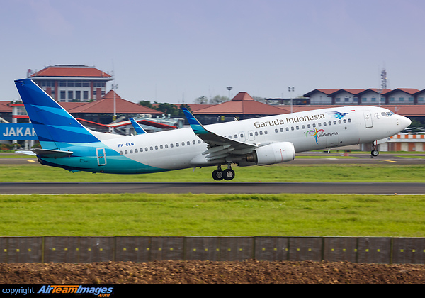 Boeing 737-8AS Boeing 737-8AS