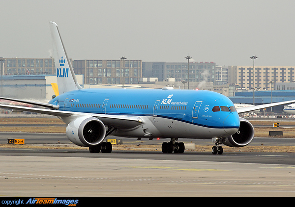Boeing 787-9 Dreamliner Boeing 787-9 Dreamliner