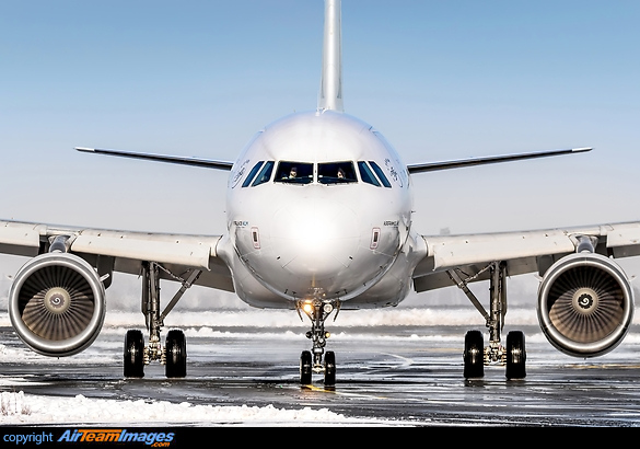 Airbus A318-111 Airbus A318-111