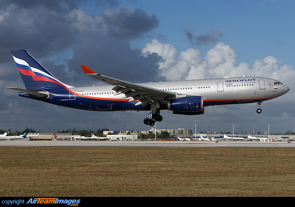 Airbus A330-243 Airbus A330-243