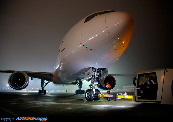 UR-GOA is the first Boeing 777-200 to be delivered to Ukraine International Airlines Boeing 777-28E/ER