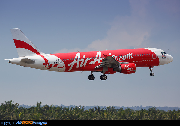 Airbus A320-216 Airbus A320-216