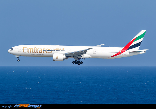 Boeing 777-31H/ER Boeing 777-31H/ER