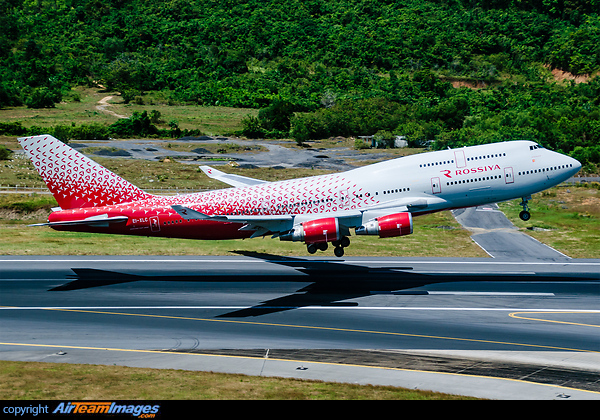 Boeing 747-446 Boeing 747-446