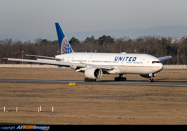 Boeing 777-222/ER Boeing 777-222/ER
