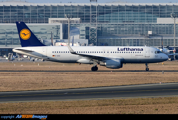 Airbus A320-214 Airbus A320-214