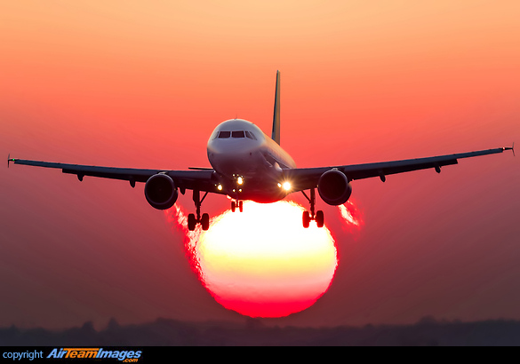 Airbus A320-211 Airbus A320-211