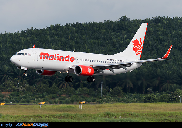 Boeing 737-8GP Boeing 737-8GP