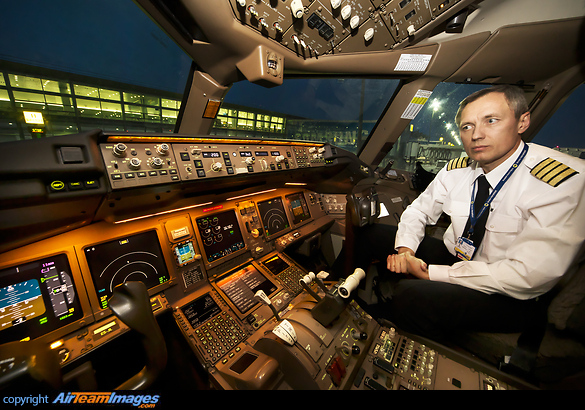 Boeing 777-28E/ER Boeing 777-28E/ER