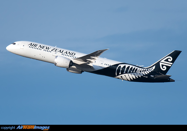 Boeing 787-9 Dreamliner Boeing 787-9 Dreamliner