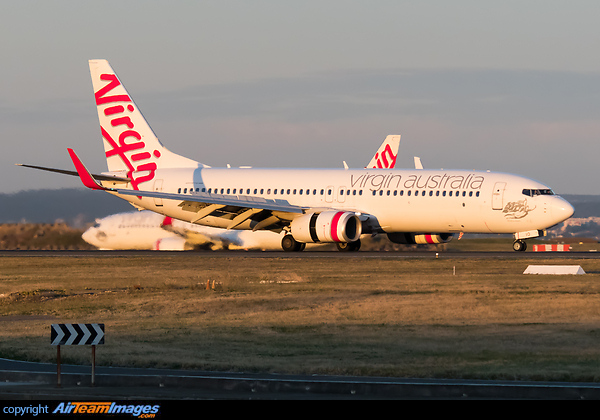 Boeing 737-8FE Boeing 737-8FE