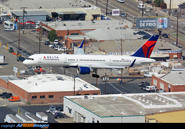 Boeing 757-2Q8 Boeing 757-2Q8