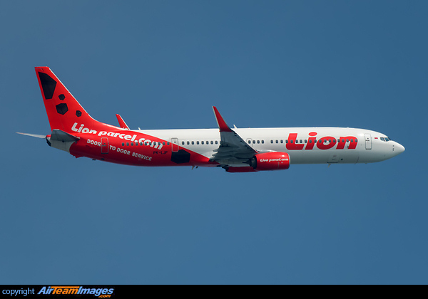 New special colour scheme from Lion Air, promoting Lion Parcel Boeing 737-9GP/ER