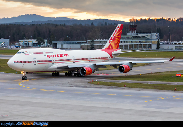 Boeing 747-437 Boeing 747-437