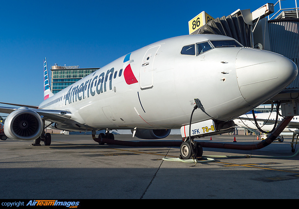 Boeing 737-823 Boeing 737-823