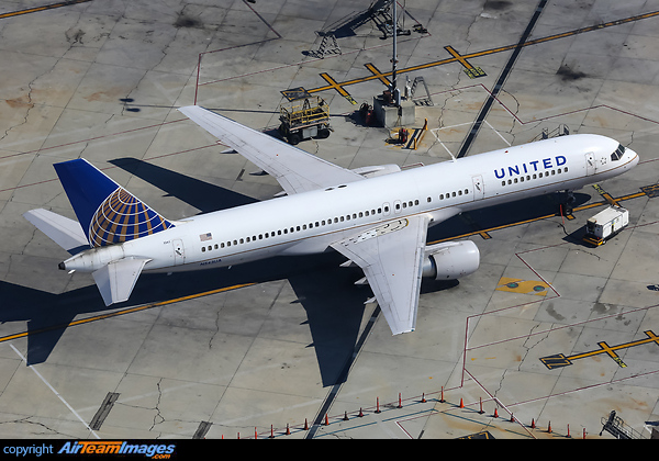 Boeing 757-222 Boeing 757-222