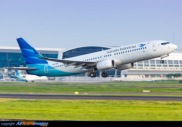 Boeing 737-8U3 Boeing 737-8U3