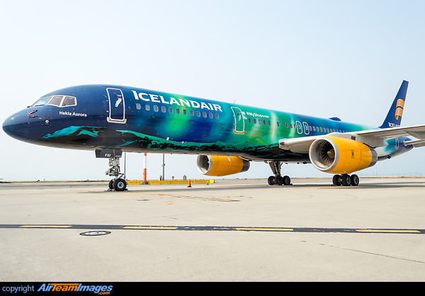 Boeing 757-256 Boeing 757-256