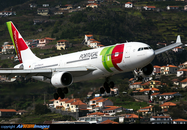 Airbus A330-223 Airbus A330-223