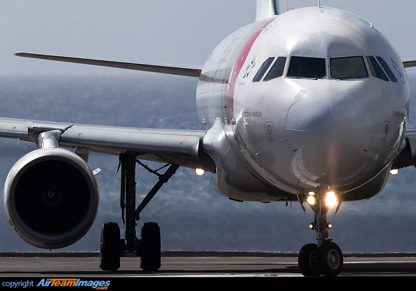 Airbus A320-214 Airbus A320-214