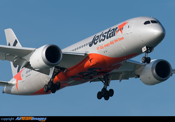 Boeing 787-8 Dreamliner Boeing 787-8 Dreamliner
