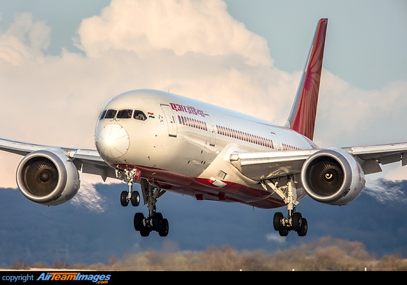 Boeing 787-8 Dreamliner Boeing 787-8 Dreamliner
