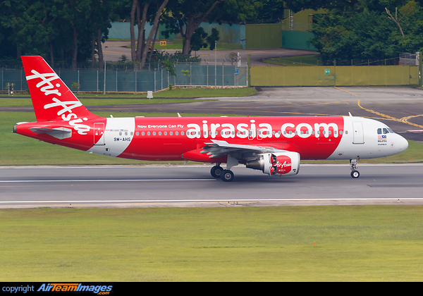 Airbus A320-216 Airbus A320-216