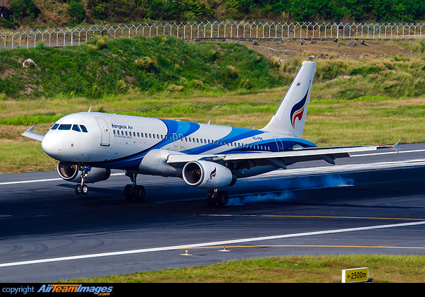 Airbus A320-232 Airbus A320-232